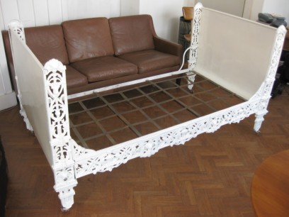 Antique French day bed